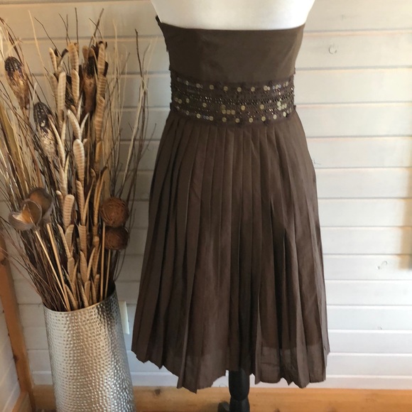 ⬇️Ann Taylor cocktail strapless dress - Picture 5 of 8